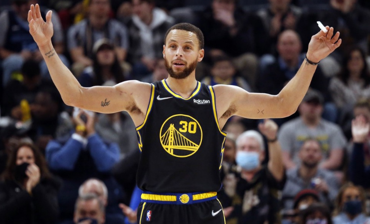 太阳逆袭取胜,凯尔特人陷入连败泥潭 太阳逆袭取胜,凯尔特人陷入连败泥潭