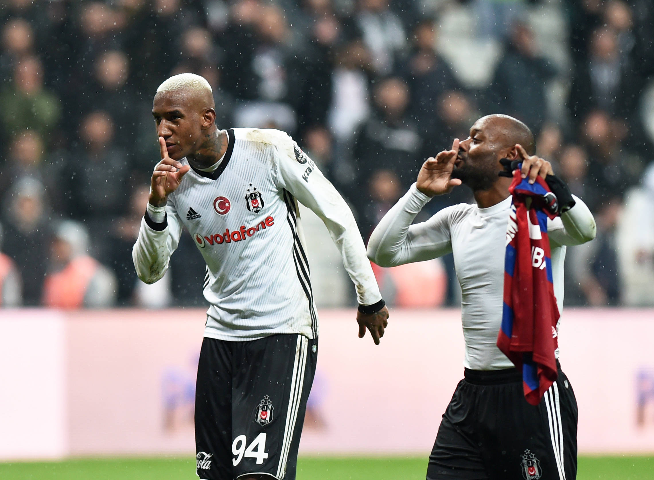 阿贾克斯备战欧洲比赛,球队备战下一场淘汰赛 阿贾克斯备战欧洲比赛,球队备战下一场淘汰赛