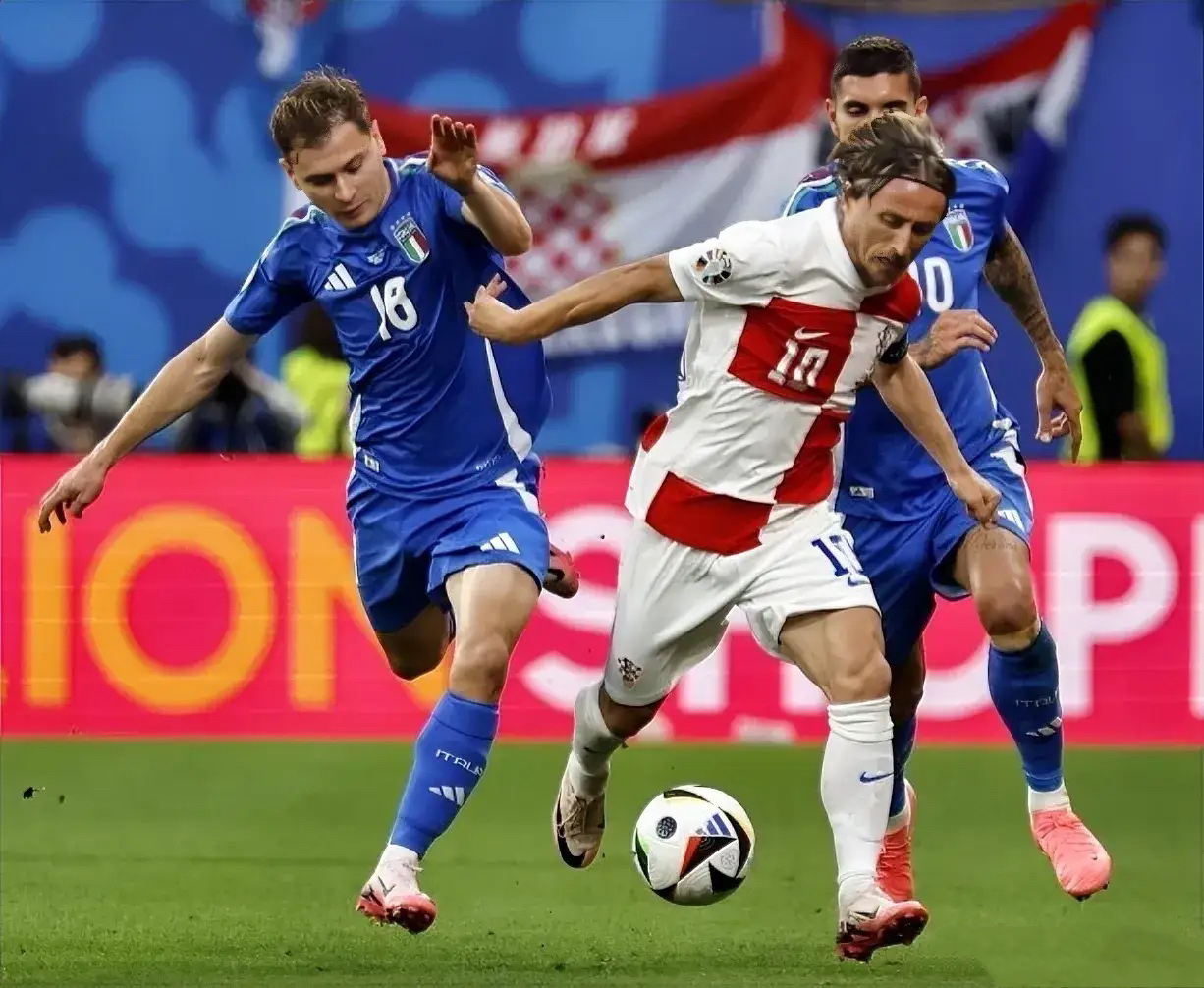 阿尔巴尼亚队主场失分,保加利亚队实现逆袭 阿尔巴尼亚队主场失分,保加利亚队实现逆袭